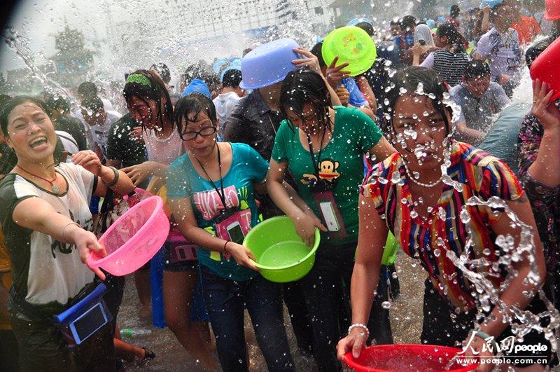 LOL全明星首日回顾:Theshy德莱文光速晋级-beat·365(图2) beat·365