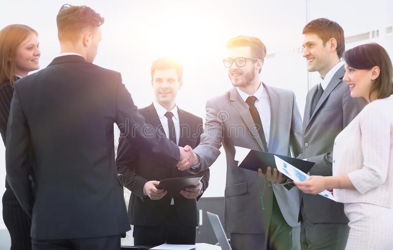 “beat365官网”送男生什么礼物好?男朋友生日送什么礼物好(图2) beat·365