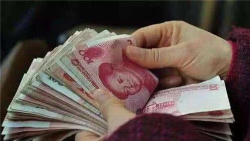 beat·365:矮个女生夏季心机的搭配技巧 适合矮个子女生的时尚单品(图1) beat365亚洲体育官方网站