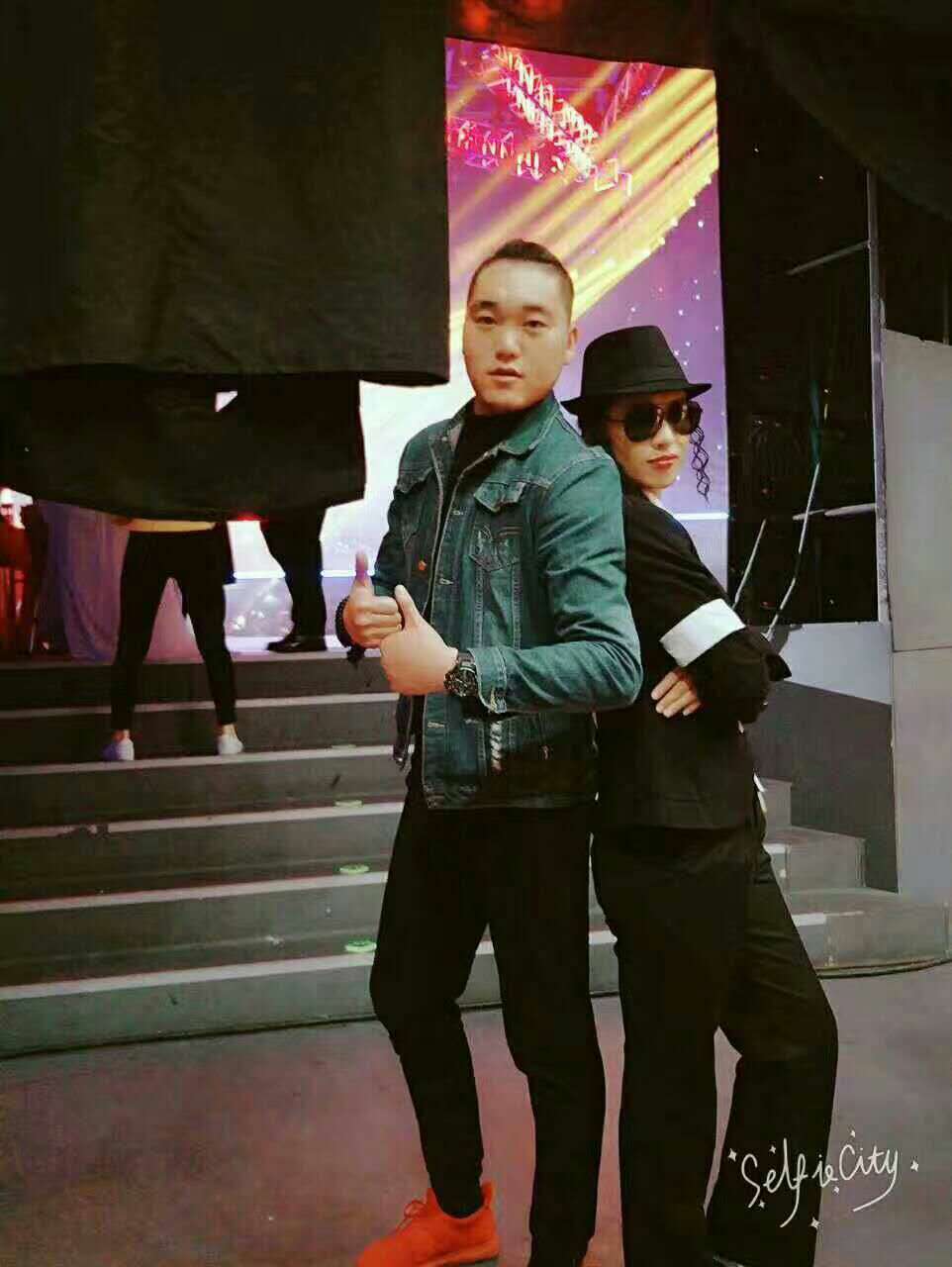 县编办进村入户做好扶贫成效明白卡和扶贫受益明白卡发放填写工作‘beat·365’(图1) beat365亚洲体育官方网站