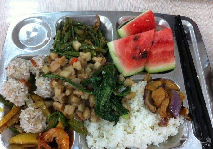 beat·365|钟山县回龙镇龙虎片人大代表联络站开展 “助力清水行动,打好水污染防治攻坚战” 主题活动(图1) beat365官网