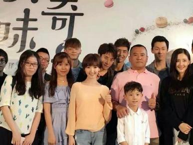 女生必备的一款靴子,超级显腿长!“beat365官网”(图1) beat365官网